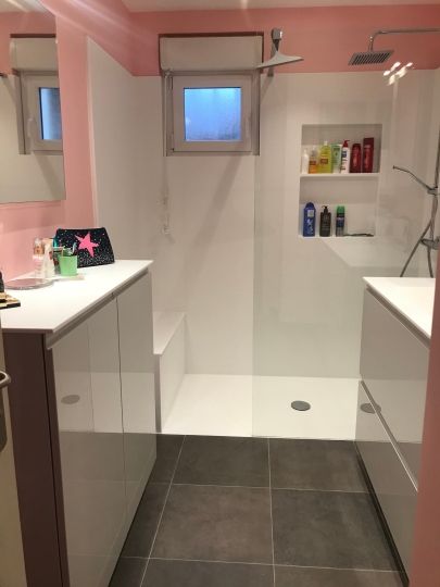 Rénovation complète d'une salle de bains avec tous travaux de second oeuvre - Ardèche